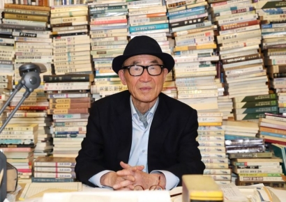 文坛复出受挫的 Ko Eun，通过个人出版社出版7本新书