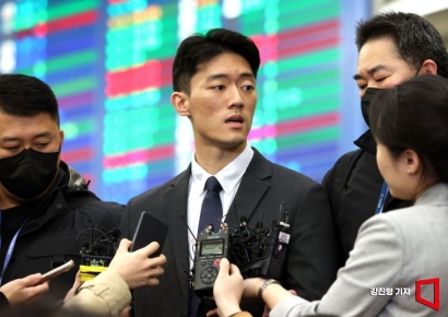 전두환 손자, 공항서 체포..“나와 가족들 죄인, 5.18유가족에 사과할 것”(종합)