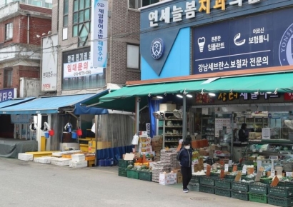 "계란 한판 3000원 못 당해"…법망 피한 식자재마트에 골목상권 속수무책