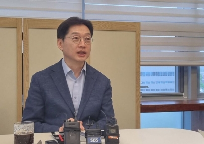 '비명 구심점' 주목에 신중한 태도 보이는 김경수