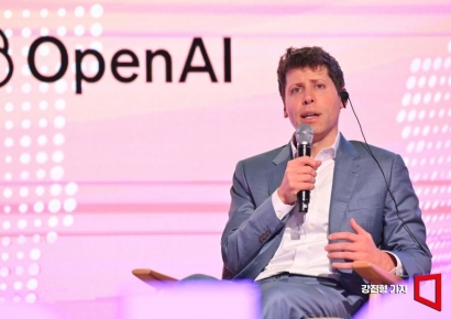 한국에서 돈 쓸어 담더니…'연봉 10억, 주식 보상 21.4억' 파격 대우