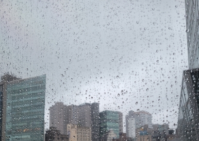 [내일날씨] 일요일 전국 대부분 비…폭염특보 해제 