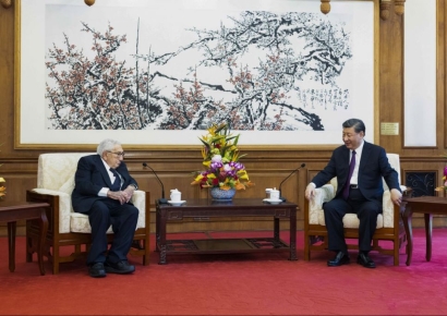 "새로운 키신저 없나요?" 미국과 관계 개선 위해 인물 찾는 중국