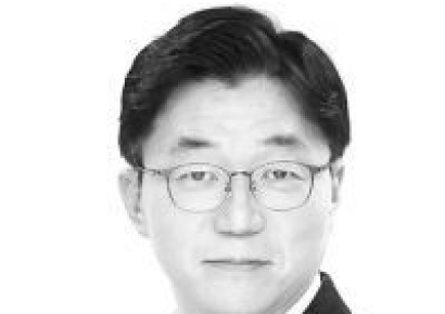 [시시비비]트럼프는 '거래'라고 쓰고 세계는 '협박'이라 읽는다