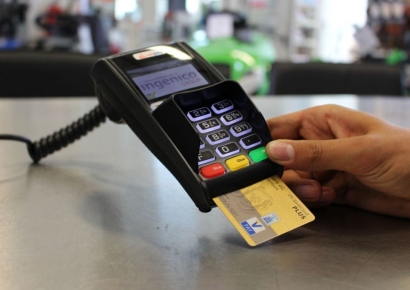 수협 법카 논란…회장 부인 운영 고깃집서 2000만원 ‘펑펑’