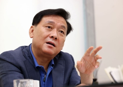 "이재명 올바른 길(正道)로 가고 있다"…이광재, 盧 실용주의 소개하며 지지 밝혀