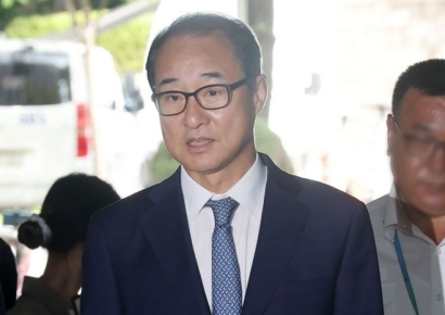 檢, 민주당 전당대회 ‘돈봉투 수수 혐의’ 이성만 의원 불구속 기소