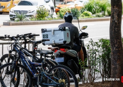 220만원→121만원…배달 라이더 보험료 최대 45% 낮아진다