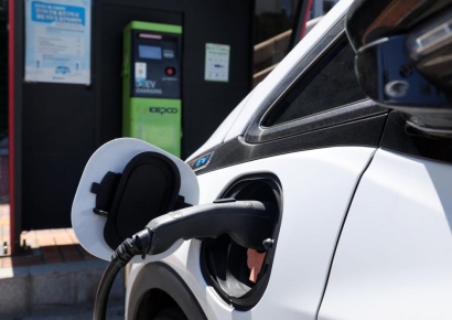 "등급보고 충전하세요"…전기차 충전기 등급제 도입