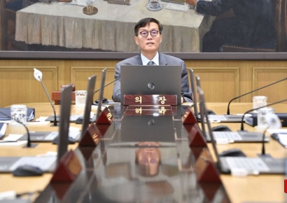[금통위poll]①韓 '6연속' 기준금리 동결…인하는 내년 3분기