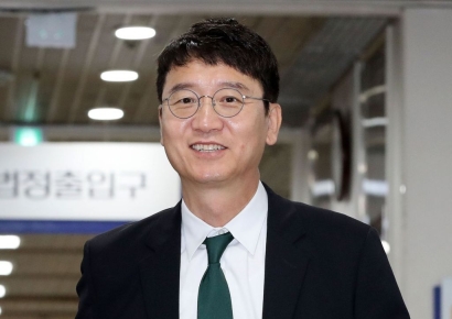 김웅 "경찰, 김경 구속영장 신청·김병기 압수수색 왜 안 하나?"