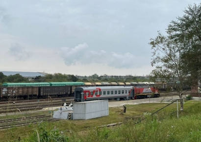 북중 여객열차 6년 만에 운행…양방향서 압록강 철교 통과