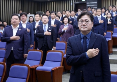 반격 나선 민주…의총 열고 "尹 대통령 사과·한동훈 파면" 요구