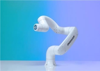 [특징주]두산로보틱스, 공모가 대비 100%↑…상장 첫날 강세