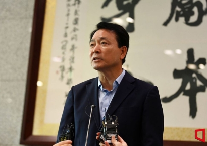 성일종 "라인사태가 독도갈 일인가…정부, 네이버와 소통"