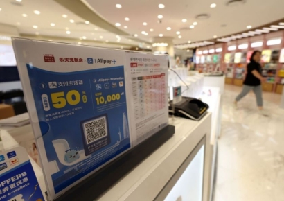 유통업계, 감원 '칼바람' 분다…"아직 안돼요" 구조조정 '난항'