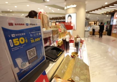 고환율·中경기부진 '이중고'…계엄사태까지 덮친 면세점