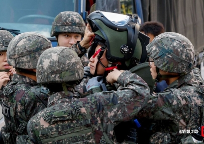 與 "군종합안전센터 설립…장병 상해보험 전면 시행"