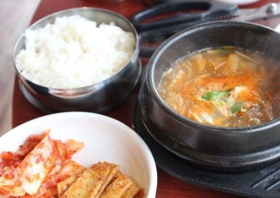 공포의 '장염맨'…전국 식당 전화해 "배탈났다" 합의금 뜯은 남성