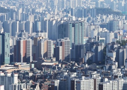 1·10 대책에도 서울 재건축 꿈쩍 안 했다…"집값 하락기, 규제 완화 효과↓"