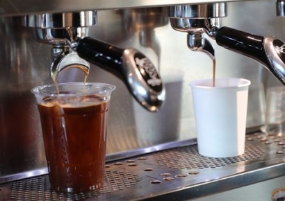 30분간 전기만 쓰던 손님, 거듭된 주문요구에 "제보할 거예요"