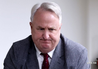 尹 만난 의사 출신 인요한 "잘 지내신다…지지자들 단식 중단 호소"