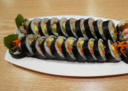 외국인이 먹고 싶은 한식 '김밥' 꼽히는데 분식집 사라지는 이유는