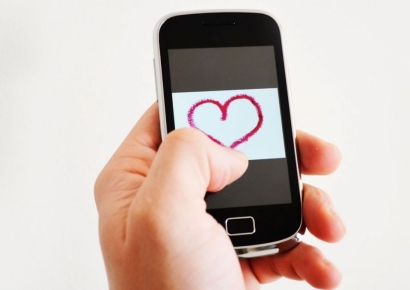 "이 어플 하나면 배우자 불륜 감시 가능"…불법 앱 팔아 27억 챙긴 일당 적발