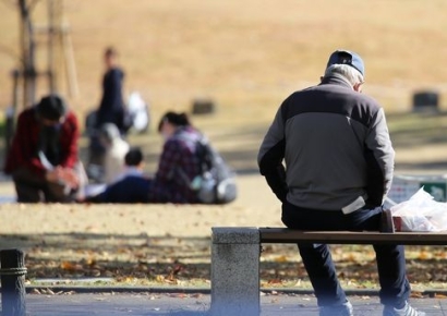 외로움이 수명 줄인다…"질병 원인 '악성 단백질' 수치 높여"