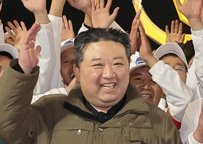 러와 밀착하는 北…"경제 규모 크게 확대" 자화자찬