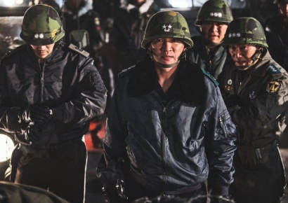 [포커스]계엄 사태 닮은 '서울의 봄', 감독은 미래에서 온 시간여행자?