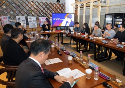 웹툰·웹소설 창작자, 저작권 등록 부담 줄어든다