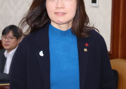 취임 5개월만에 총선 출마설 장미란 "뉴스 보고 알았다…지금도 벅차" 