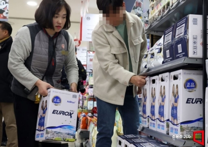 "요소 딜레마"…국내 생산 하자니 中 밀어내기 폭탄엔 '속수무책'