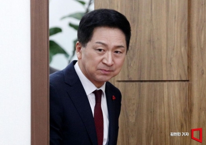 [핫터뷰]김기현 "국민의힘 '윤석열 당' 아니다…탄핵엔 반대"