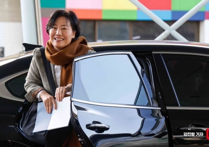 [포토]송미령 농림부 장관 후보자 인사청문 준비 사무실 출근