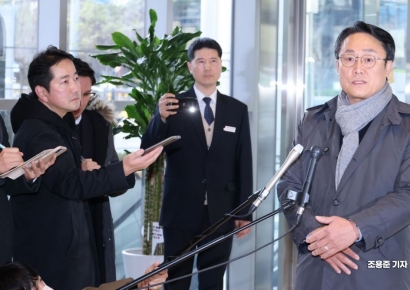 [포토]질문에 답하는 강도형 해수부장관 후보자