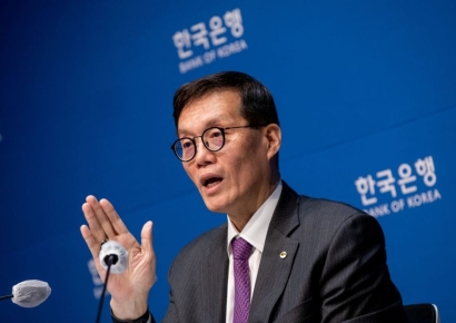 "美보다 먼저 힘들다…韓 금리인하 시점 갑론을박"(종합)