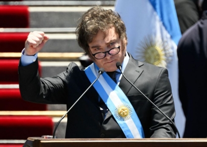 이탈리아 시민권 받은 밀레이 대통령…특혜 논란