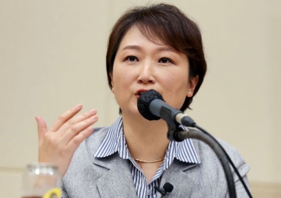 [전문] 이언주, 국민의힘 탈당…"尹정권, 전 정권 탓 내로남불 계속"
