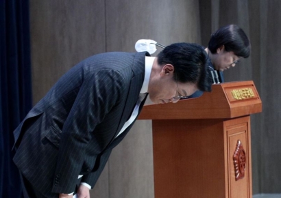 [포토] '친윤' 장제원 총선 불출마, '나를 밟고 총선 승리하길'