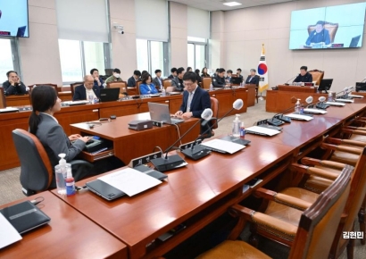 [포토] 국회 부산엑스포특위, 정부 여당 불참 속 개의