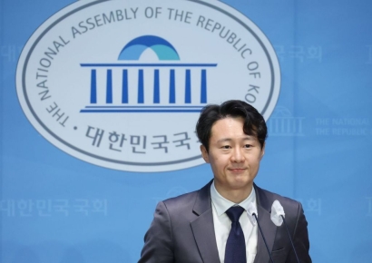 "정치한계 느꼈다"…영입 초선 '불출마 릴레이' 이어지는 민주