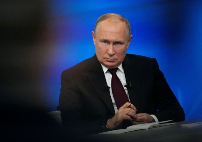 러 푸틴, 우크라 '그림자선단' 공격에 보복…종전 협상 공회전