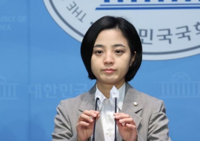 류호정 "정의당 단체 대화방서 강퇴…욕설·조롱 타격없어"