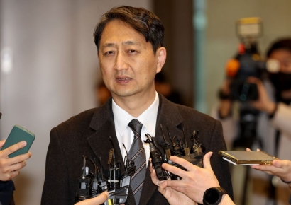 3개월 만에 수장 바뀌는 산업부…안덕근 "공급망 안정"