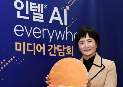 인텔, AI 프로세서 공개…3D패키징 기술 과시