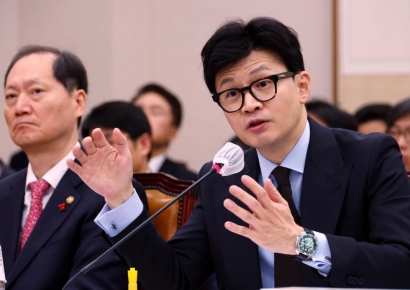 '환갑'은 넘어야 했던 비대위원장…70년대생 한동훈이 가져온 변화