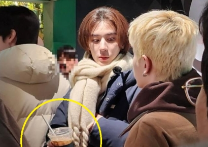 "푸바오 보러 갔다가 밀쳐져"…'과잉경호' 논란 아이돌 이번엔 갑질 의혹
