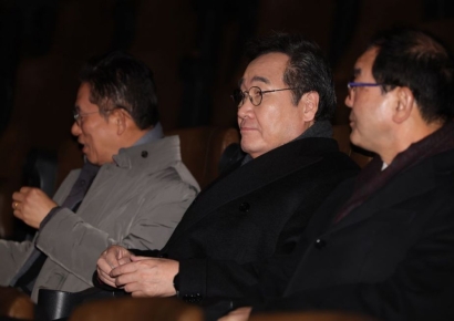 '지도부 사퇴' 조건 내건 이낙연…"받을 수 있는 요구 해야" 지적도